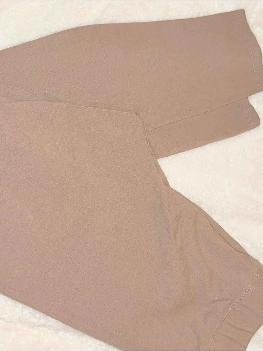 Good American woman  legging Pants in Taupe